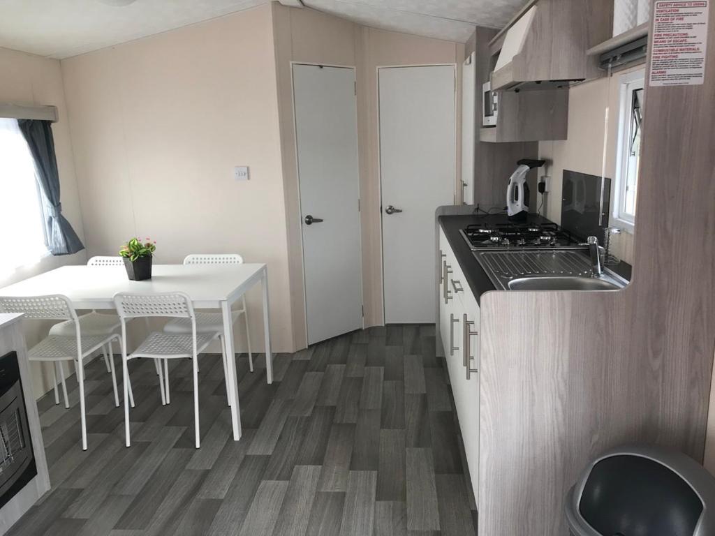 Luxe Chalet Op Camping Duindoorn, Ijmuiden Aan Zee, In De Buurt Van F1 Circuit Zandvoort En Bloemendaal Op Loopafstand Strand Экстерьер фото